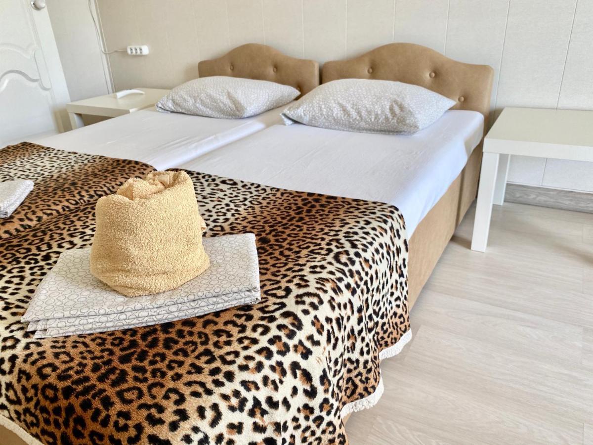 U Valery Hotell New Athos Exteriör bild